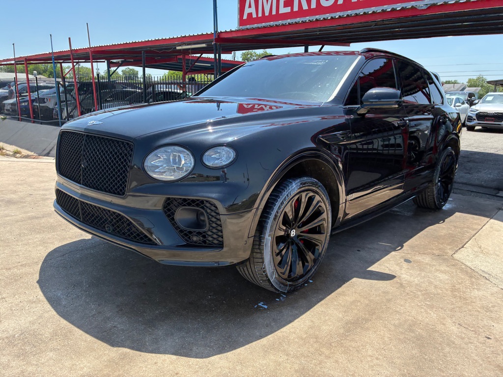 Photo 11 of this BENTLEY BENTAYGA