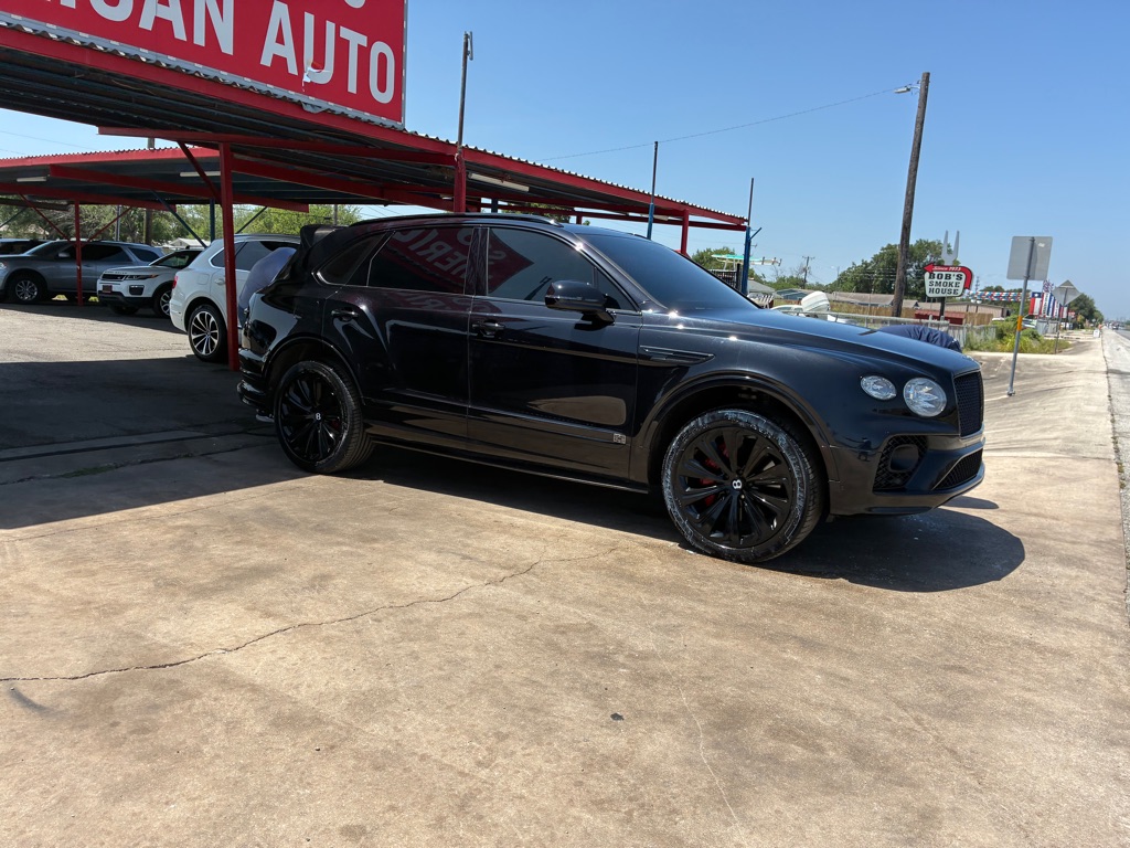 Photo 32 of this BENTLEY BENTAYGA
