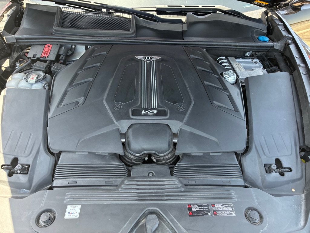 Photo 60 of this BENTLEY BENTAYGA