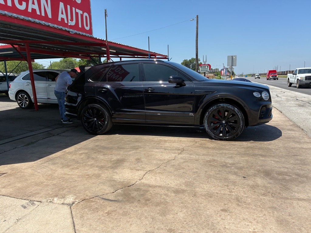 Photo 29 of this BENTLEY BENTAYGA