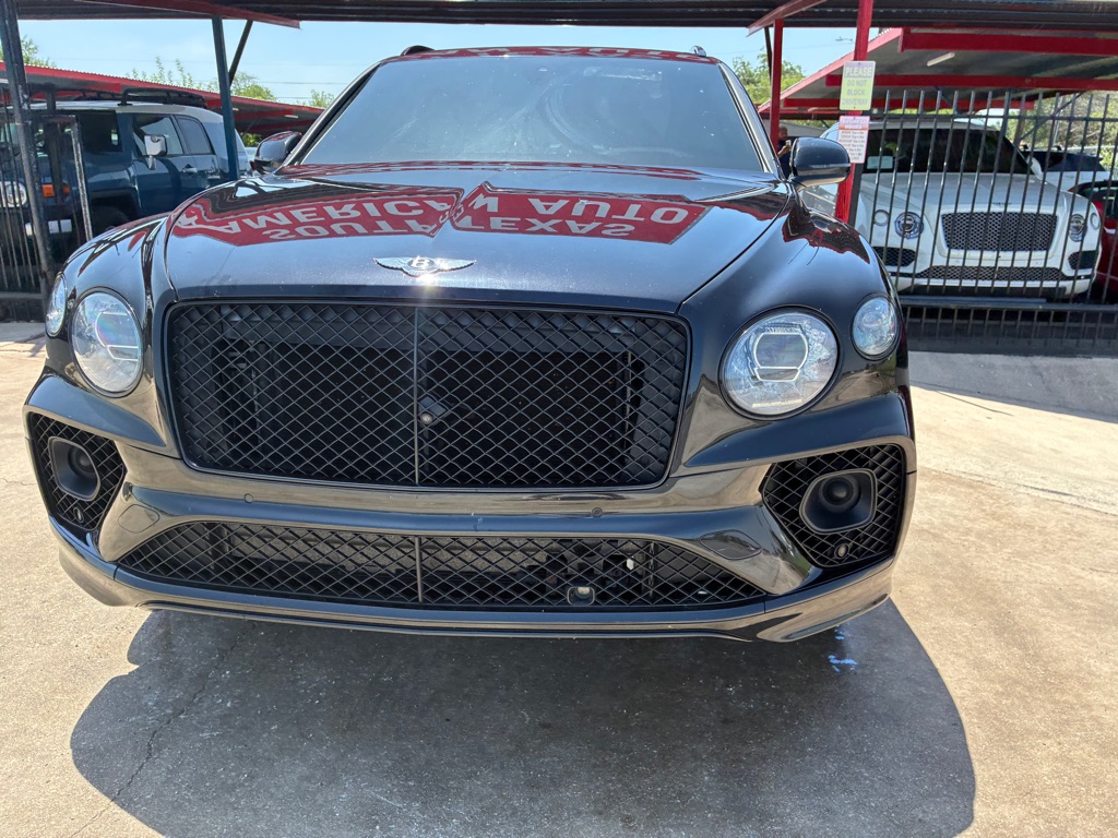 Photo 6 of this BENTLEY BENTAYGA