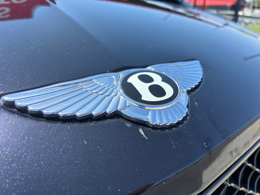 Photo 37 of this BENTLEY BENTAYGA