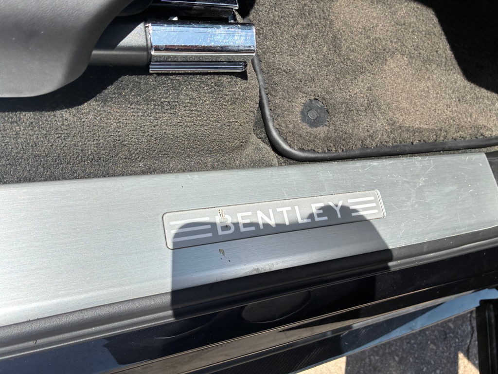 Photo 39 of this BENTLEY BENTAYGA