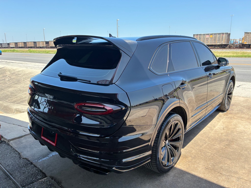 Photo 25 of this BENTLEY BENTAYGA