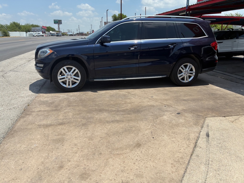 Photo 6 of this MERCEDES-BENZ GL