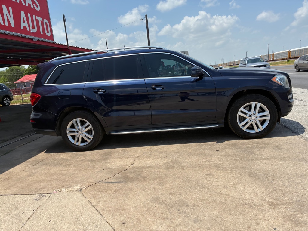 Photo 18 of this MERCEDES-BENZ GL