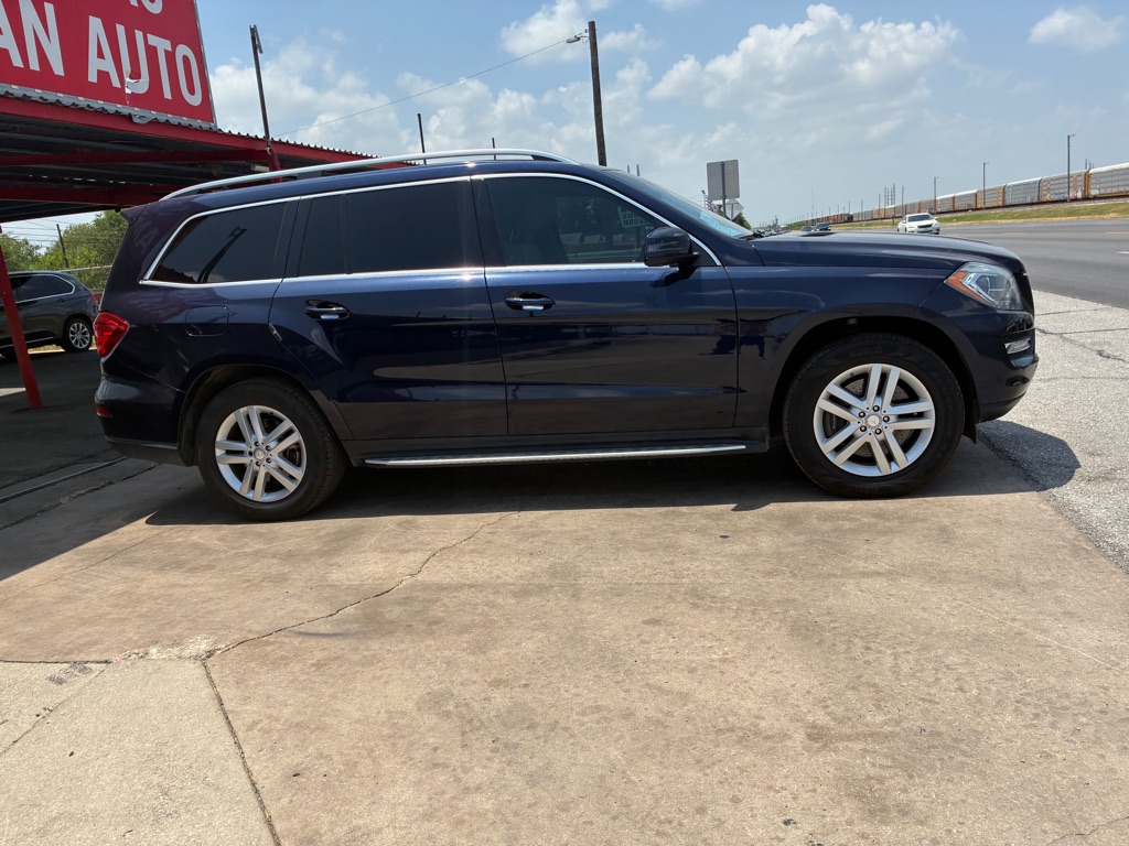 Photo 19 of this MERCEDES-BENZ GL