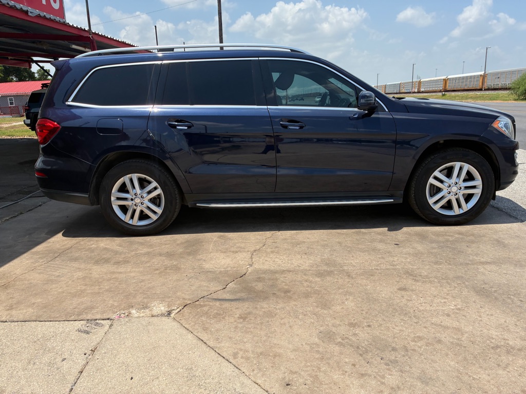 Photo 14 of this MERCEDES-BENZ GL