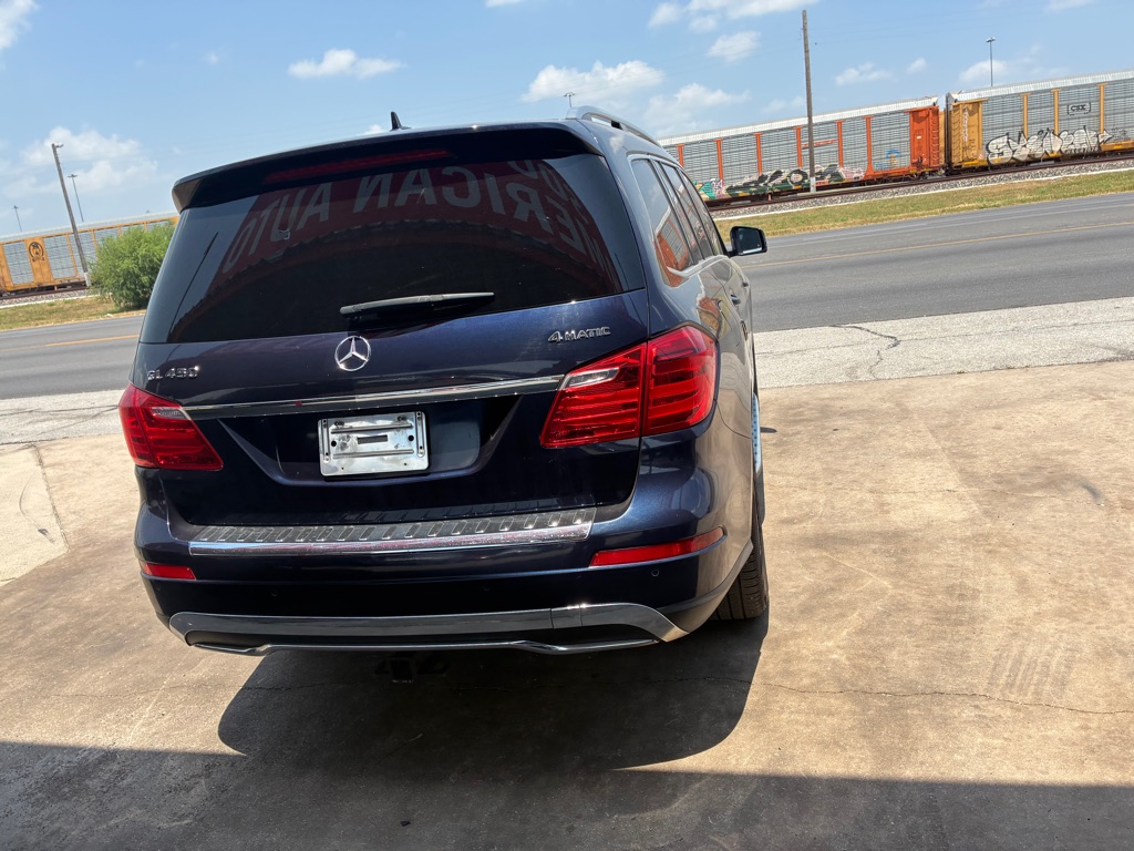 Photo 12 of this MERCEDES-BENZ GL