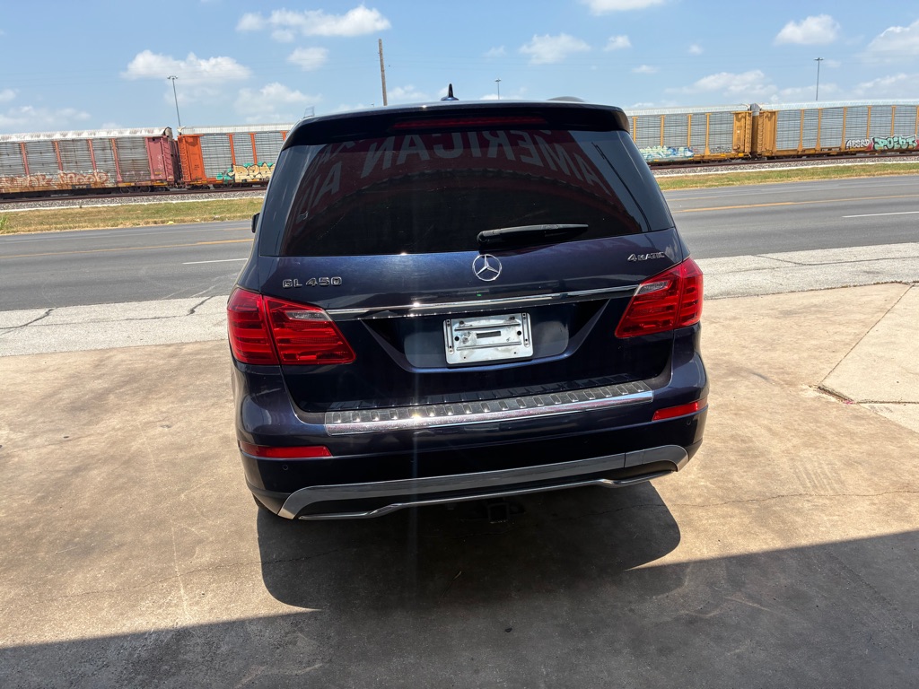 Photo 10 of this MERCEDES-BENZ GL
