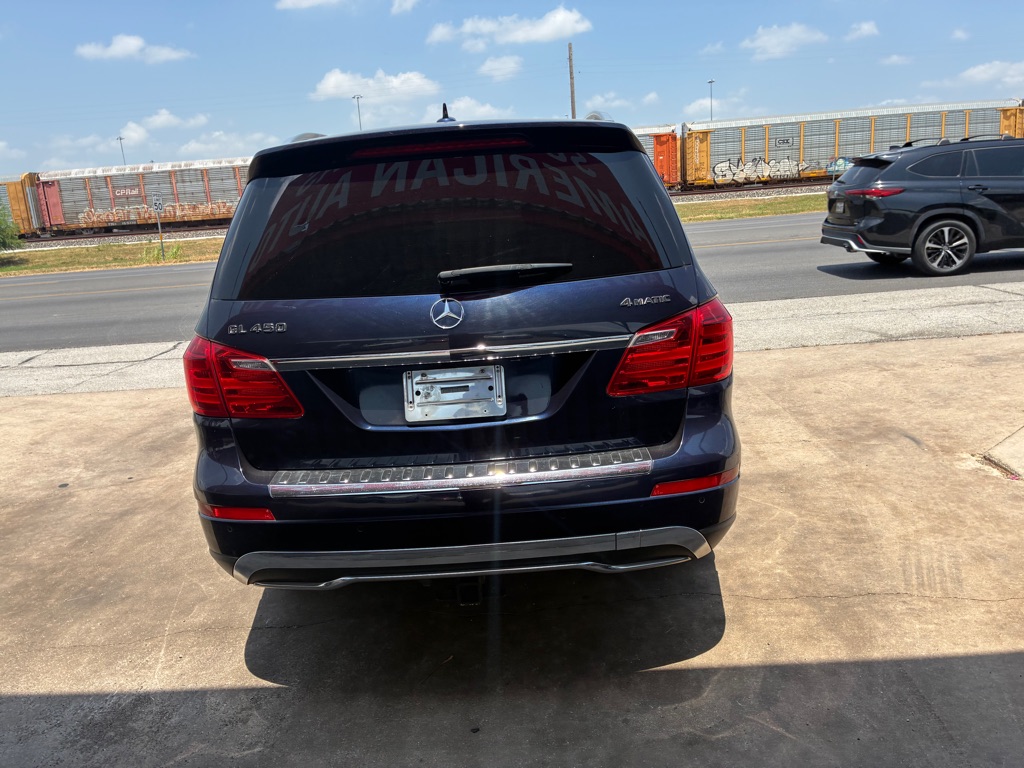 Photo 11 of this MERCEDES-BENZ GL