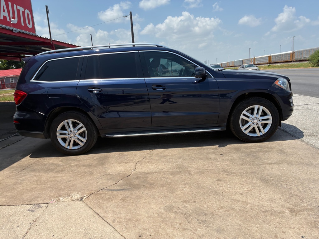Photo 15 of this MERCEDES-BENZ GL