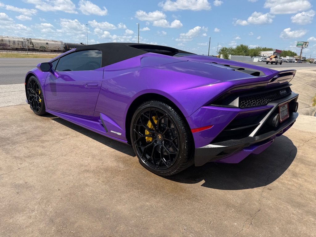 Photo 24 of this LAMBORGHINI HURACAN