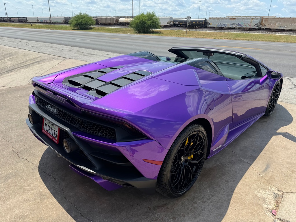 Photo 95 of this LAMBORGHINI HURACAN