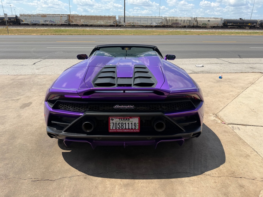 Photo 81 of this LAMBORGHINI HURACAN