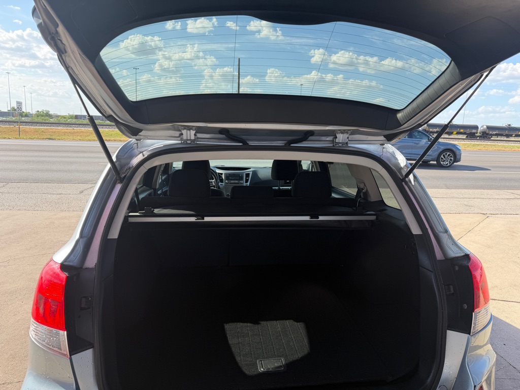 Photo 10 of this SUBARU OUTBACK