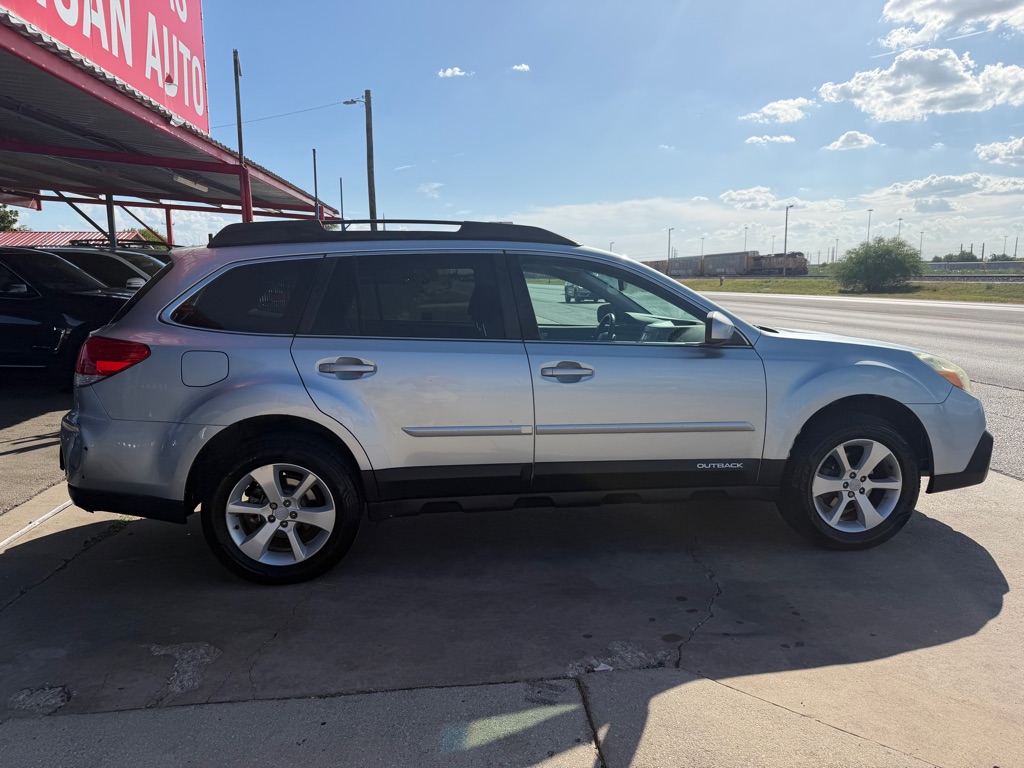 Photo 13 of this SUBARU OUTBACK