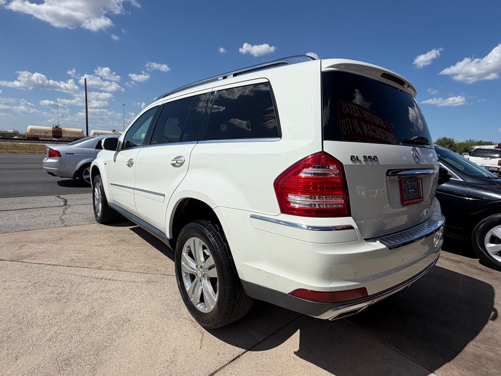 Photo 29 of this MERCEDES-BENZ GL