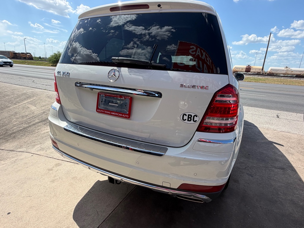 Photo 20 of this MERCEDES-BENZ GL