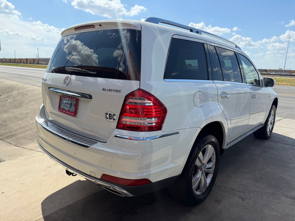 Photo 23 of this MERCEDES-BENZ GL