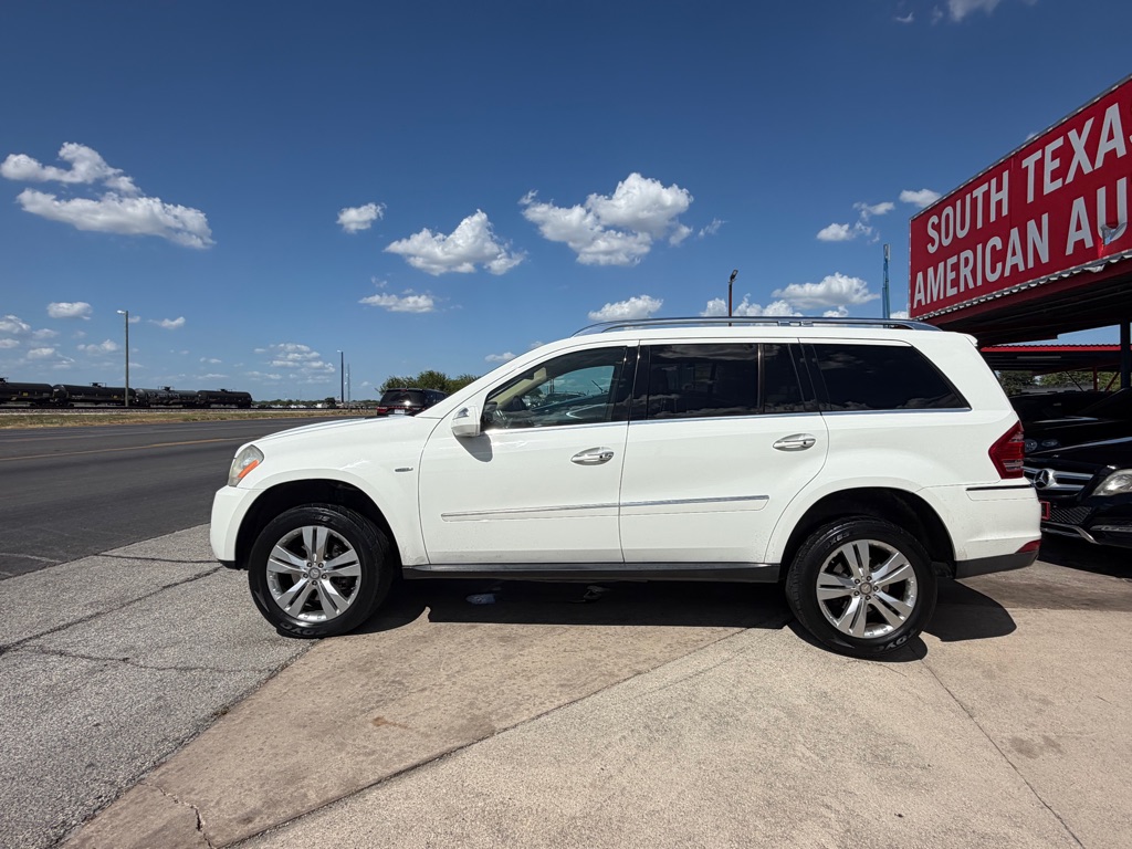 Photo 37 of this MERCEDES-BENZ GL