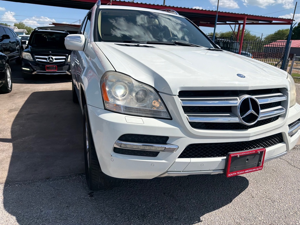 Photo 49 of this MERCEDES-BENZ GL
