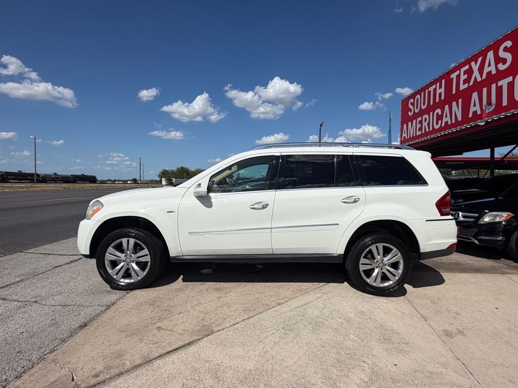 Photo 38 of this MERCEDES-BENZ GL