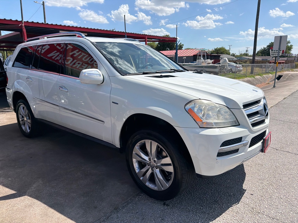Photo 50 of this MERCEDES-BENZ GL