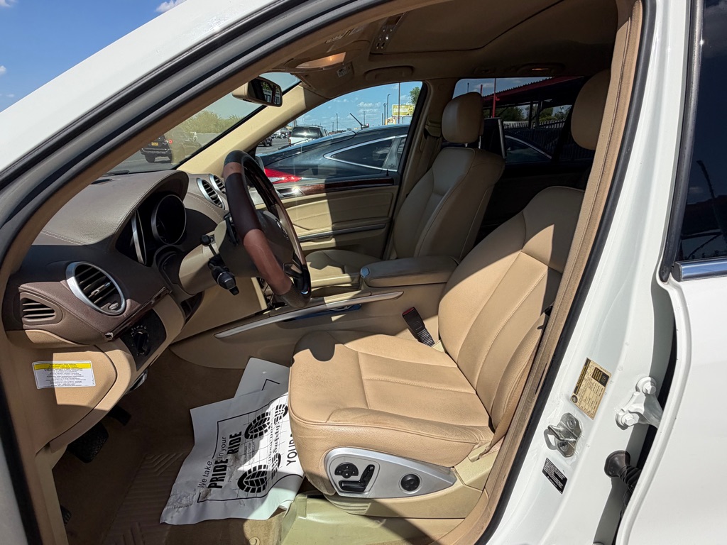 Photo 17 of this MERCEDES-BENZ GL