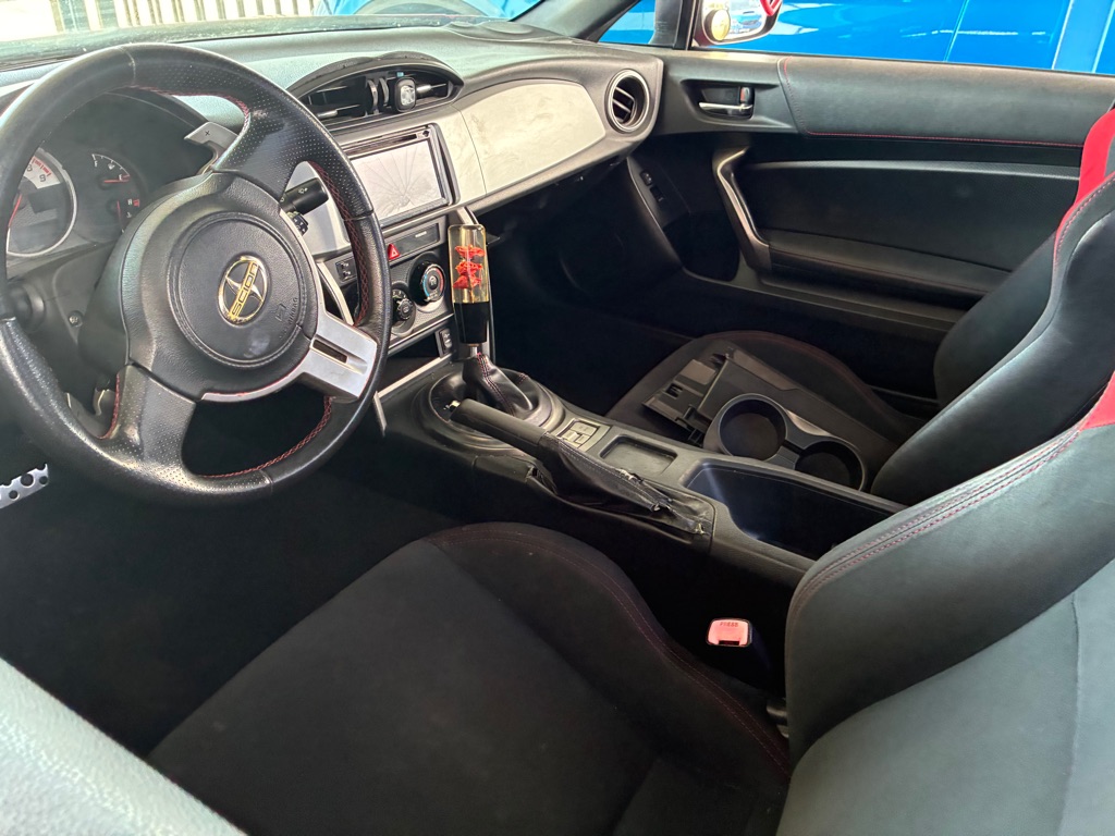Photo 32 of this SCION FR-S