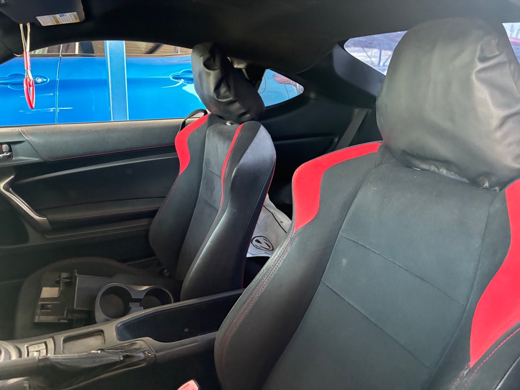 Photo 33 of this SCION FR-S