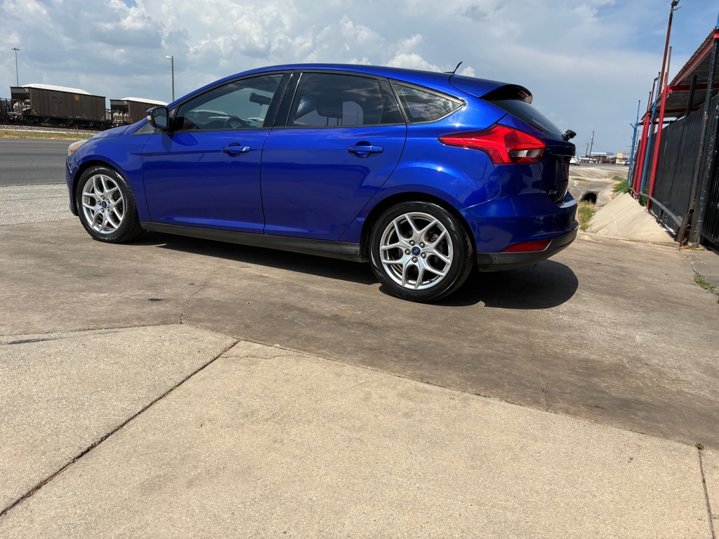 Photo 5 of this FORD FOCUS