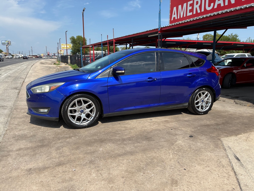 Photo 4 of this FORD FOCUS