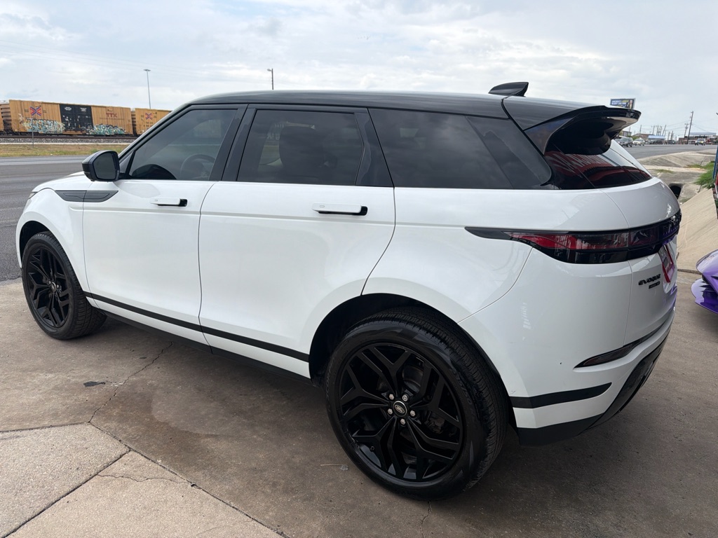 Photo 42 of this LAND ROVER RANGE ROVER EVO