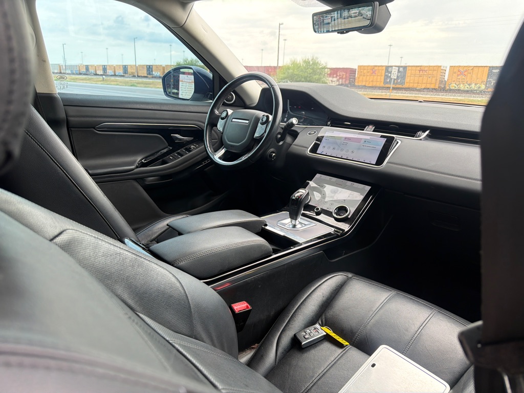 Photo 13 of this LAND ROVER RANGE ROVER EVO