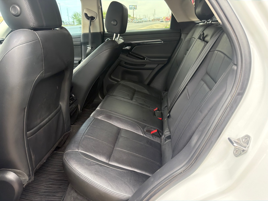 Photo 22 of this LAND ROVER RANGE ROVER EVO
