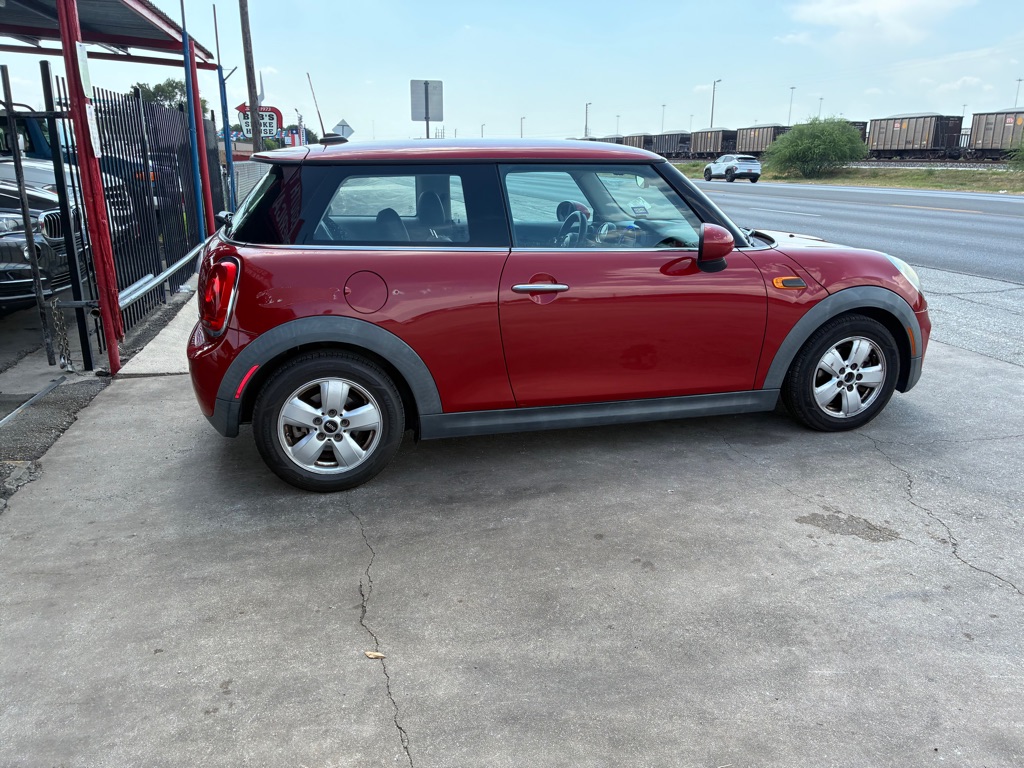Photo 16 of this MINI COOPER