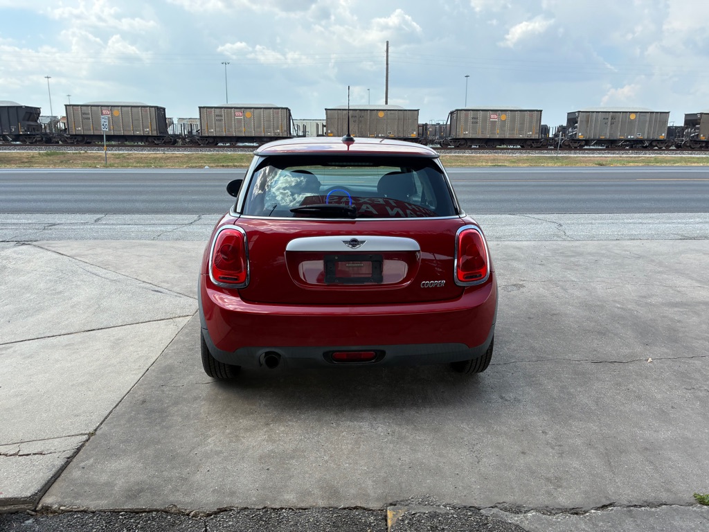 Photo 17 of this MINI COOPER