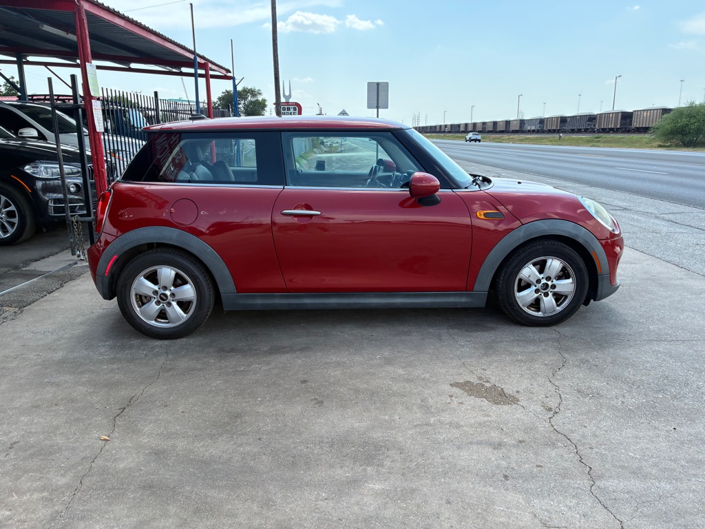 Photo 14 of this MINI COOPER