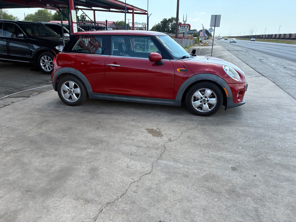 Photo 5 of this MINI COOPER