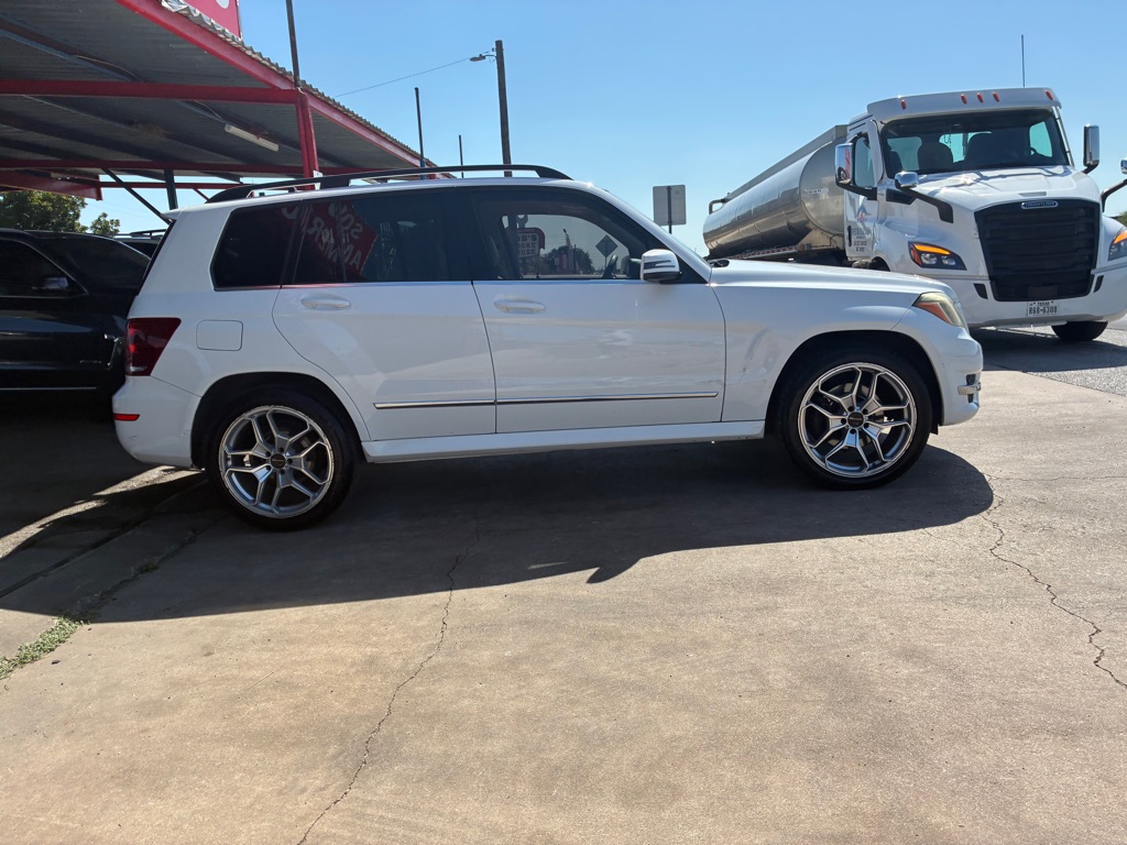 Photo 7 of this MERCEDES-BENZ GLK