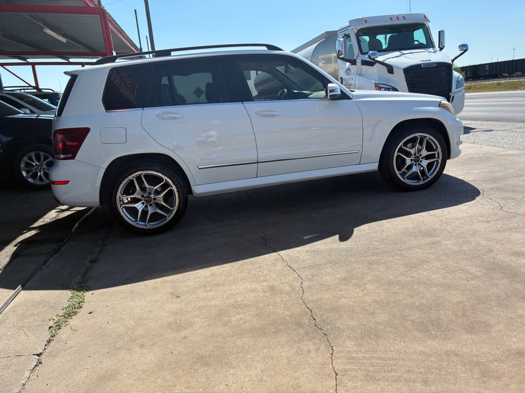 Photo 9 of this MERCEDES-BENZ GLK