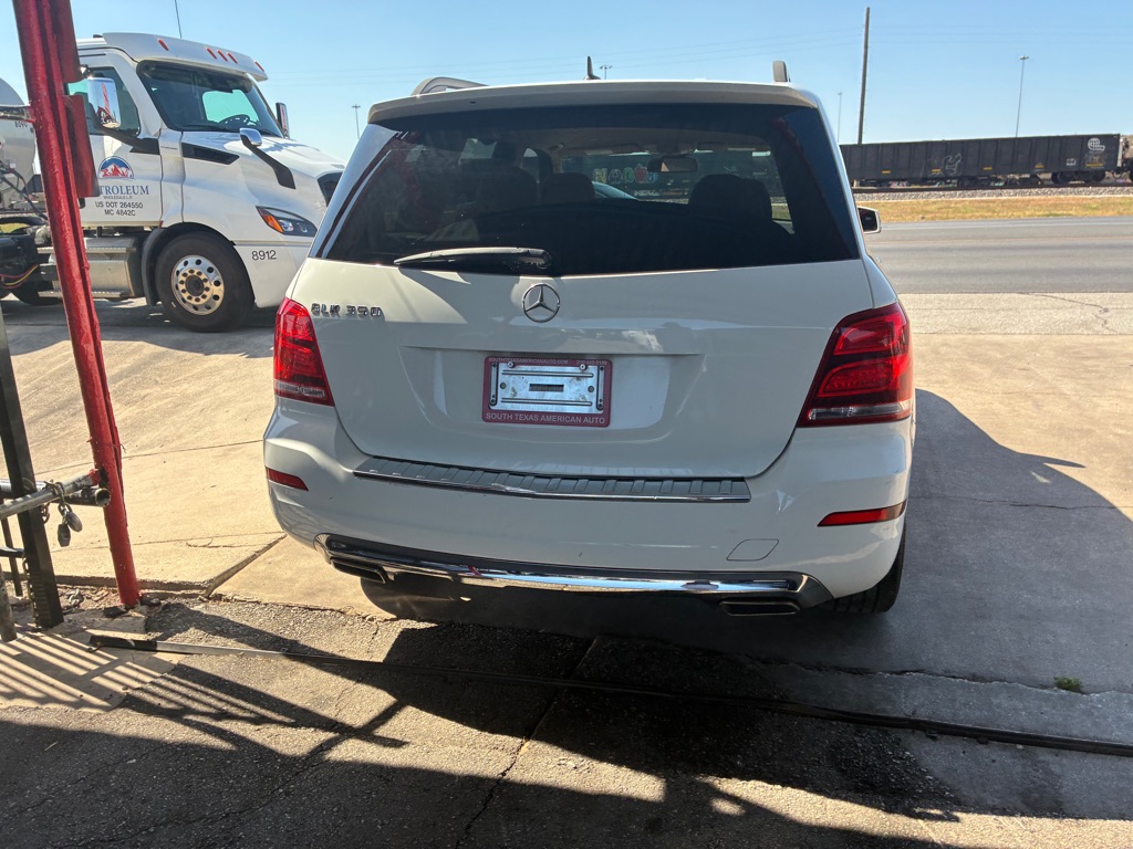 Photo 11 of this MERCEDES-BENZ GLK