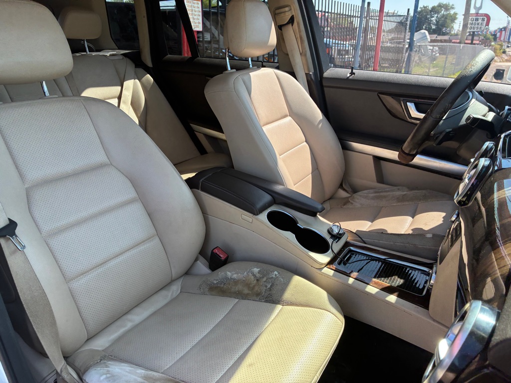 Photo 21 of this MERCEDES-BENZ GLK