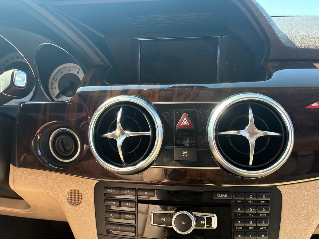 Photo 27 of this MERCEDES-BENZ GLK