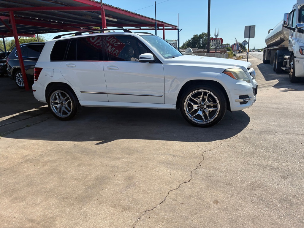 Photo 5 of this MERCEDES-BENZ GLK