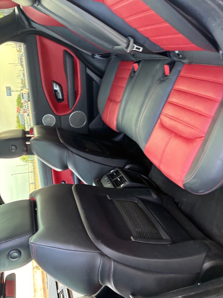 Photo 22 of this LAND ROVER RANGE ROVER EVO