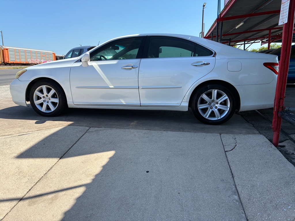 Photo 20 of this LEXUS ES