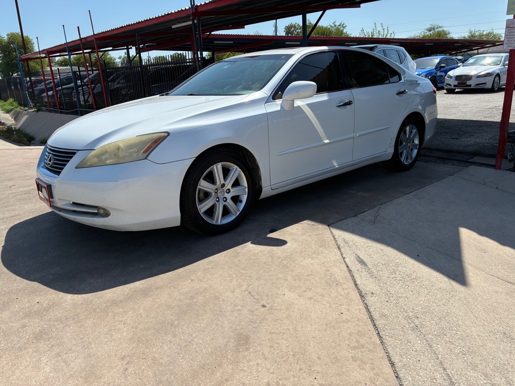 Photo 14 of this LEXUS ES