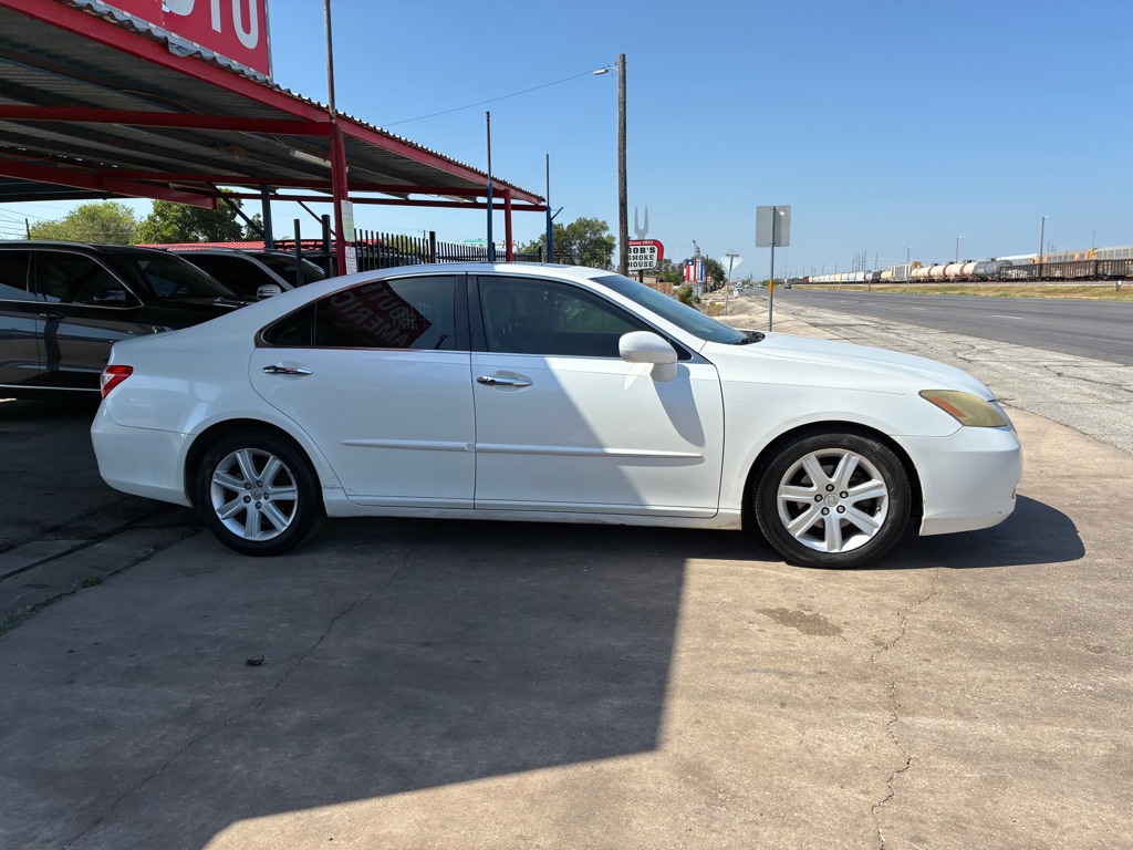 Photo 6 of this LEXUS ES